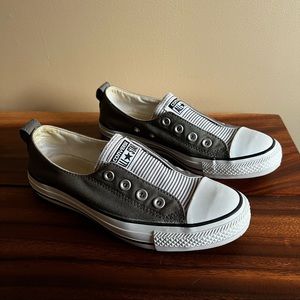 CONVERSE Slip-On Olive Green Sneakers - Size 7